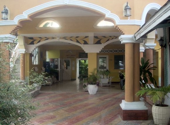 Eddie's Tigress 2 on Negril Jamaica's West End - Lobby